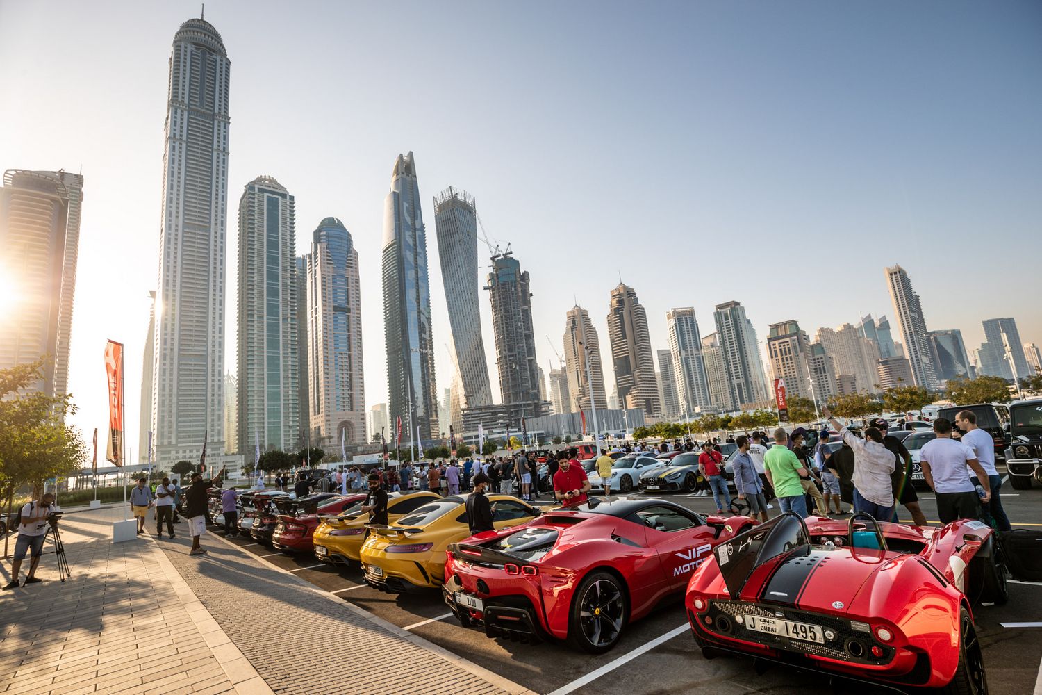 Deluxe Automobile Rental in Dubai: A Complete Guide for First-Time Renters